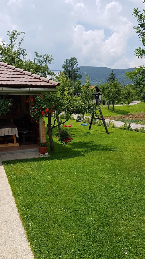 Guest House Adrijana Selište Drežničko Buitenkant foto